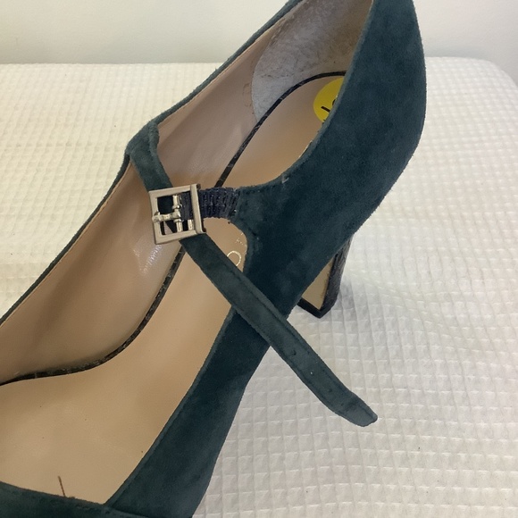 Franco Sarto Blue Suede and Snake Skin Shoe Like New Size 9 - Picture 6 of 8